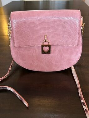 Betsey Johnson Pink Embossed Crossbody Bag Heart Lock Gold Chain Strap